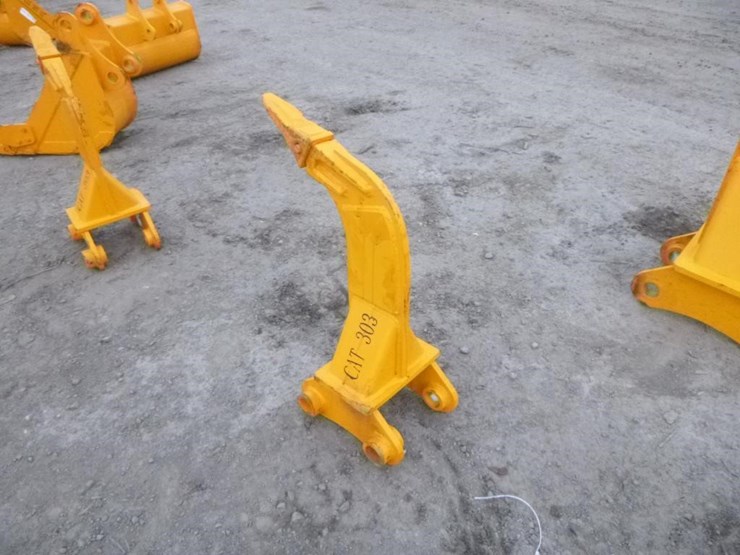 caterpillar-303-image-4