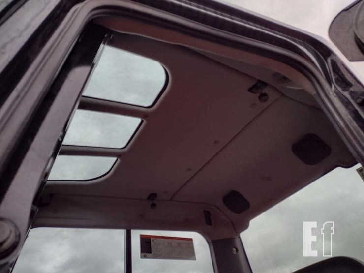 kubota-kx040-4-image-13