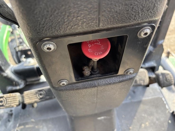 2016-john-deere-1600-turbo-image-18