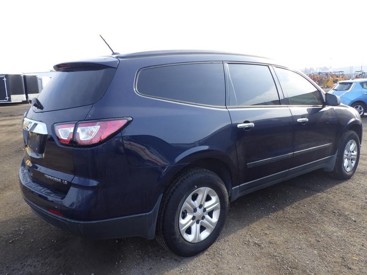 2015-chevrolet-traverse-image-3