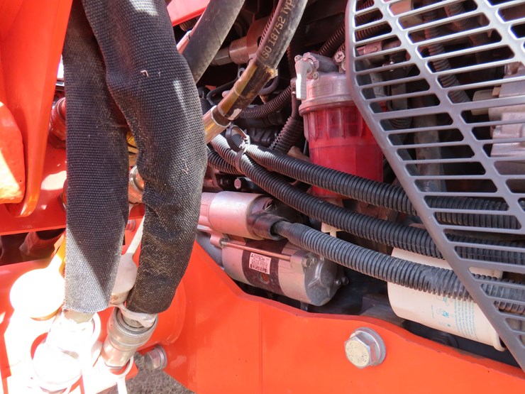 2019-kubota-m7060-image-6