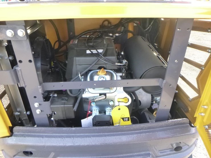 2025-agt-mx20r-hydraulic-excavator-image-24