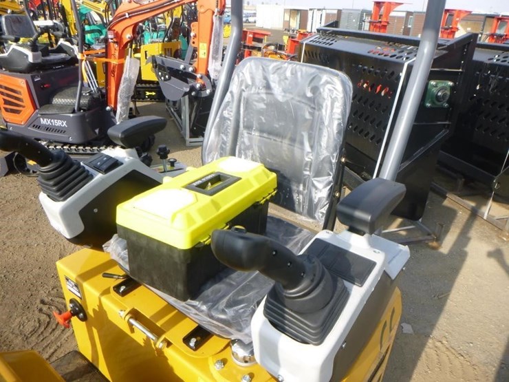 agt-mx12rx-hydraulic-excavator-image-19