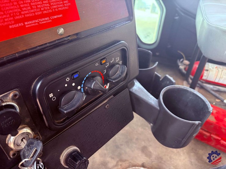 2021-western-star-4900ex-image-61