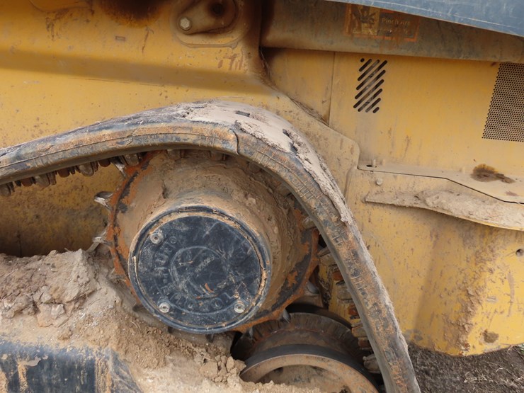 2018-deere-323e-image-11