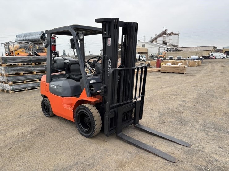 toyota-7fgu25-image-2