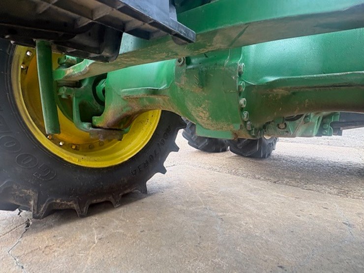 john-deere-8320r-image-36