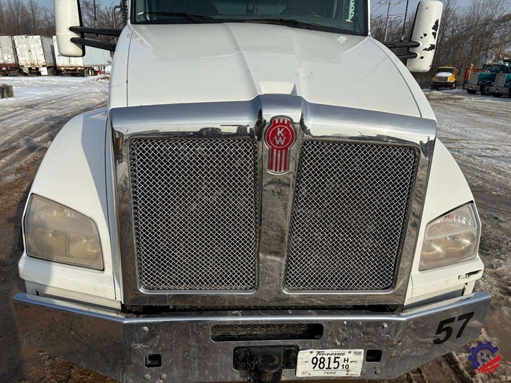 2019-kenworth-t880-image-30