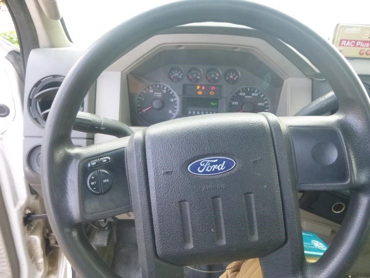 2008-ford-f550-image-32