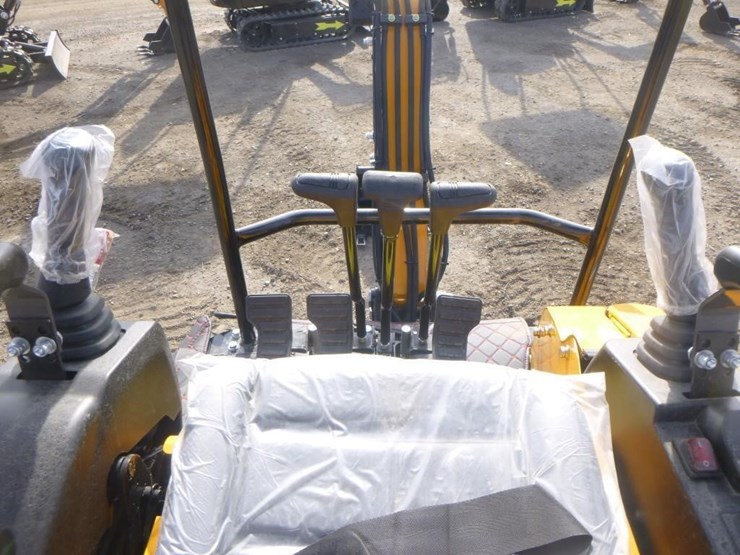 vicsec-vc16p-hydraulic-excavator-image-21