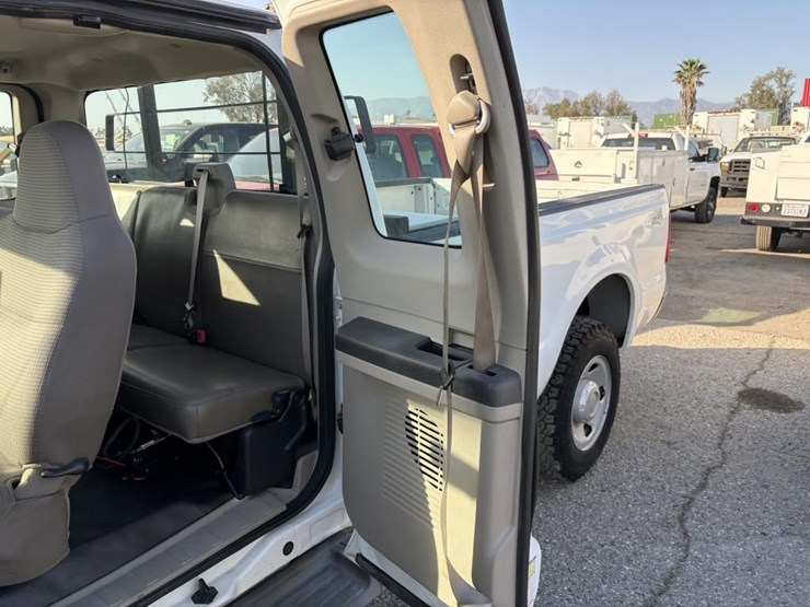 2008-ford-f250-image-18