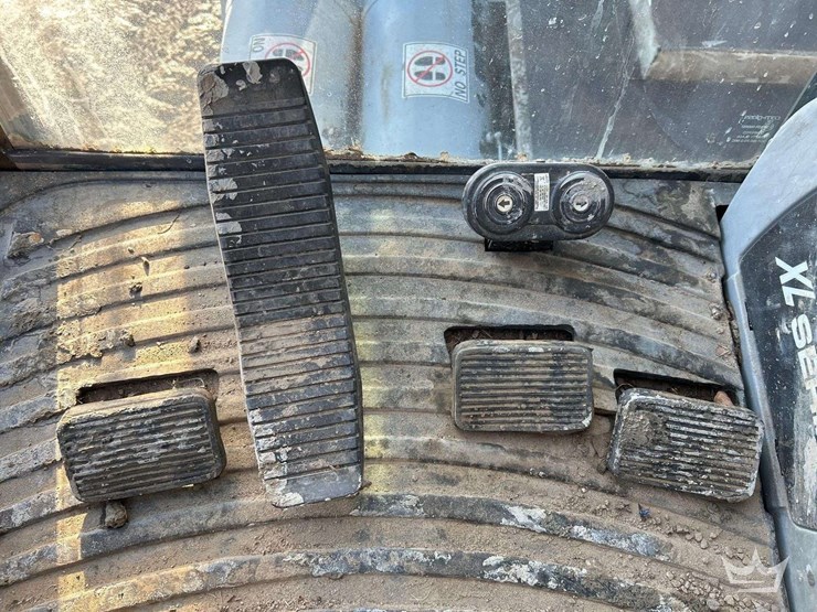 2004-gradall-xl3100-image-31