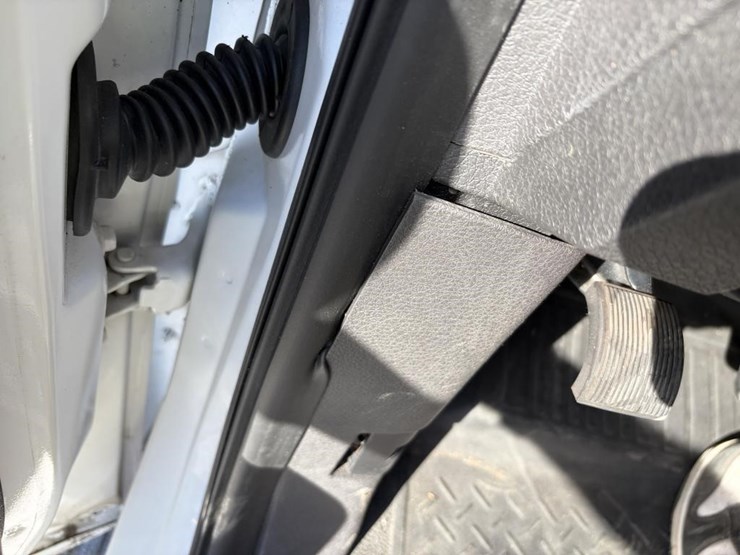 2014-ford-f150-image-35