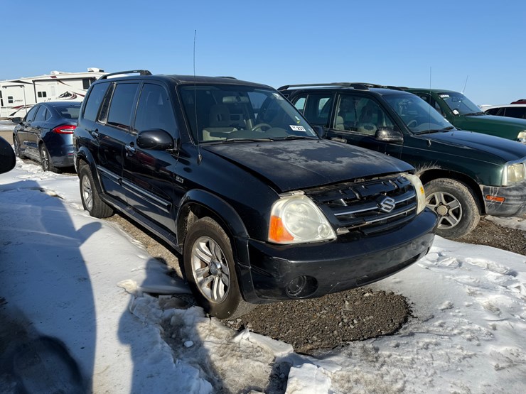 2005-suzuki-xl7-image-2