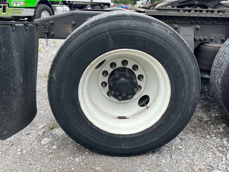 2018-freightliner-cascadia-evolution-t/a-truck-tractor-image-11