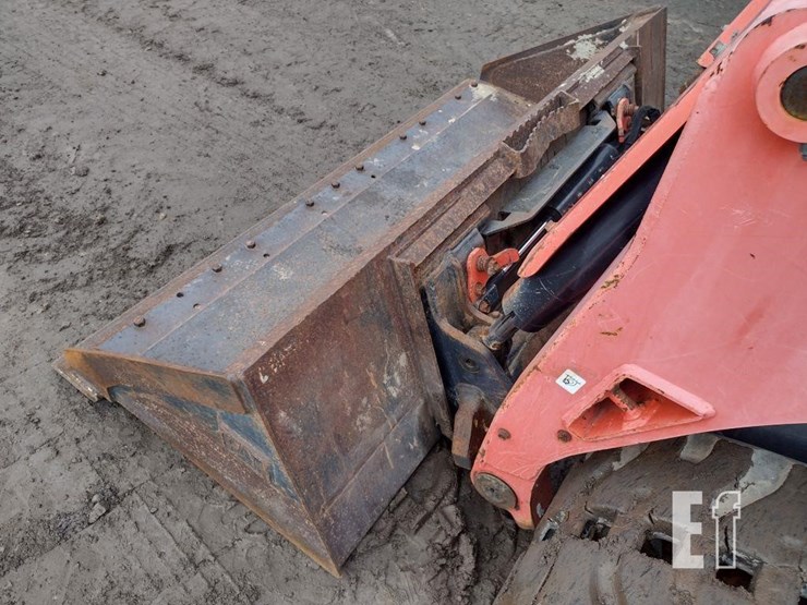 2019-kubota-svl95-2s-image-20