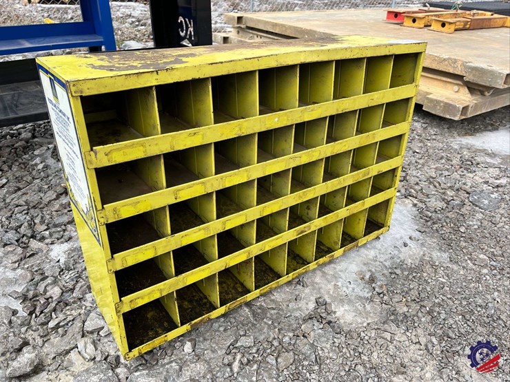 steel-nuts-and-bolts-organizer-image-4