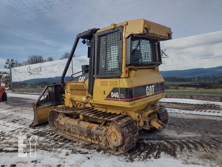 2005-caterpillar-d4g-xl-image-49