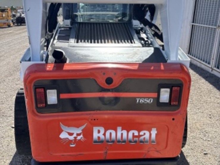 2017-bobcat-t650-image-6