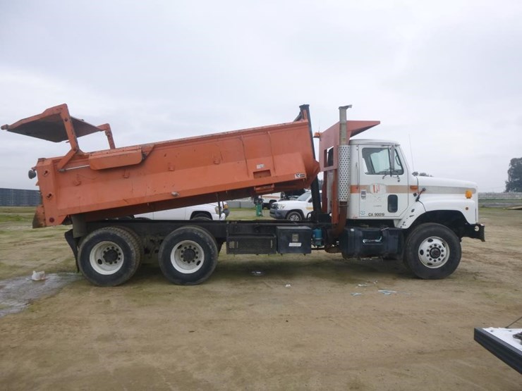 2002-international-2674-image-15