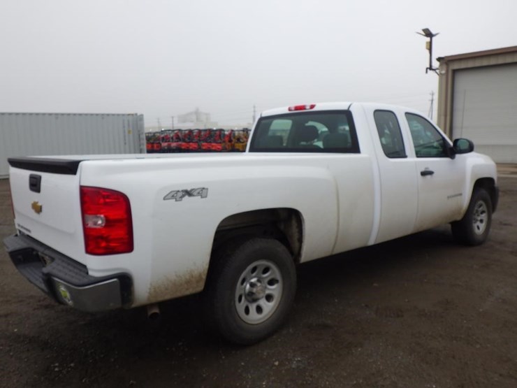 2013-chevrolet-1500-image-4