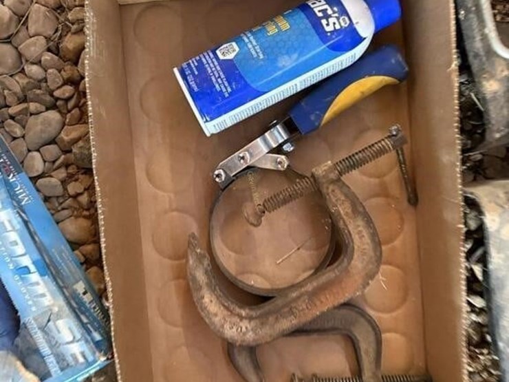 hang-on-feeders,-hard-hat,-clamps-etc-image-2