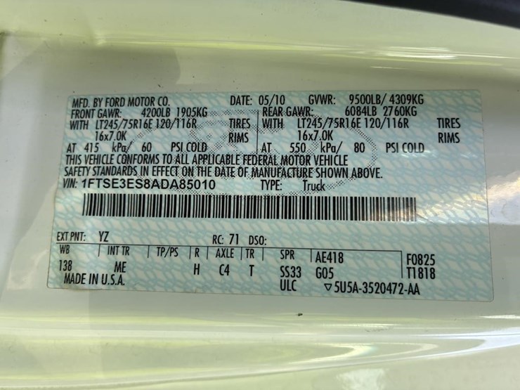 2010-ford-e350-image-17