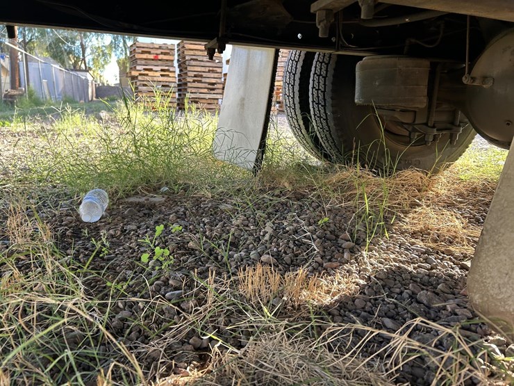 2007-freightliner-business-class-m2-106-image-21