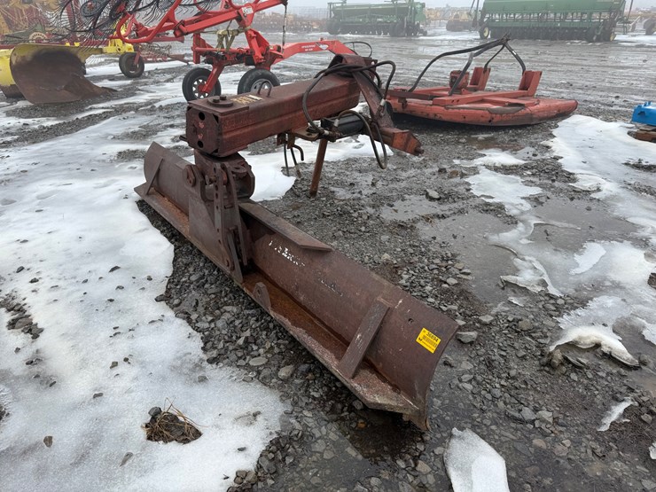 international-10-image-3