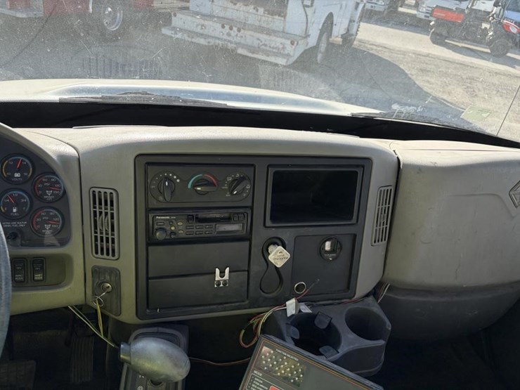 international-4300-image-12