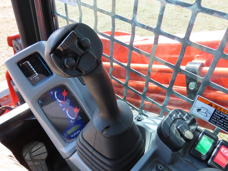 2021-kubota-svl97-2-image-15