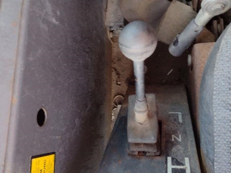 2004-volvo-g86-image-12