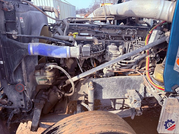 2021-western-star-4900ex-image-36