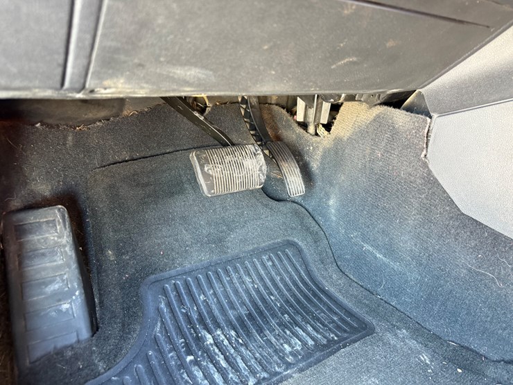 2008-dodge-caliber-image-23