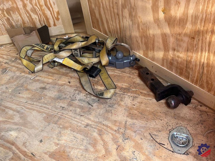 2023-homesteader-16’-enclosed-tag-trailer-image-24