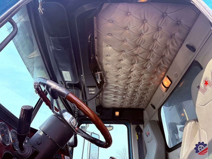 2021-western-star-4900ex-image-43