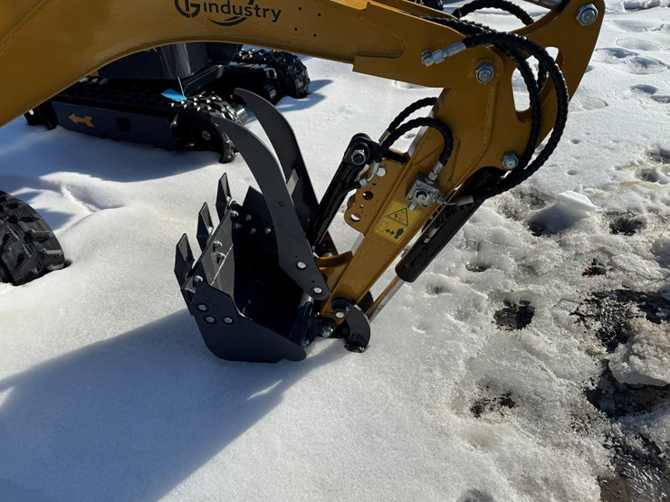 #101-•-unused-cfg-industry-qk20r-mini-excavator-qk20r202511040283-inv#-36802-image-4