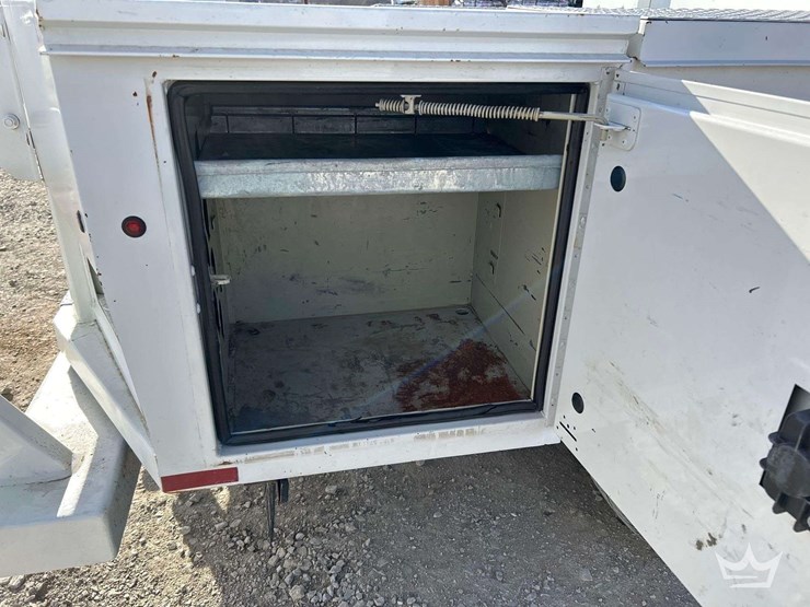 2014-chevrolet-silverado-3500-image-28