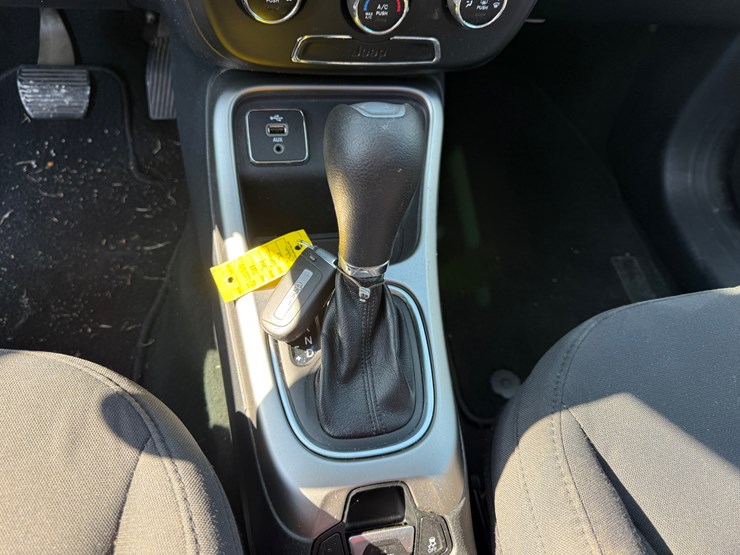 2018-jeep-compass-image-35