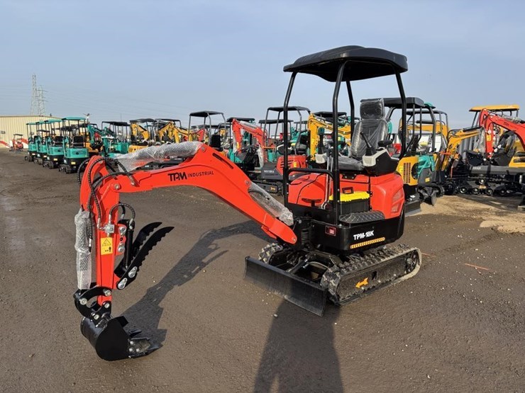 2025-tpm-18k-hydraulic-excavator-image-1
