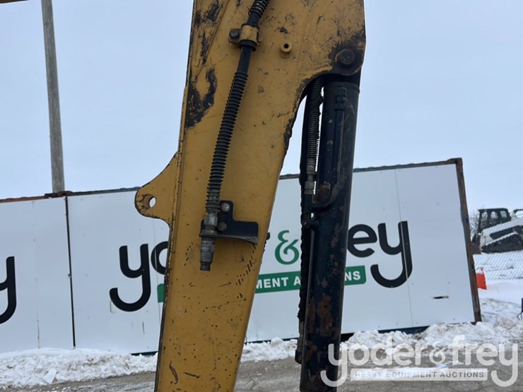 caterpillar-305-image-15