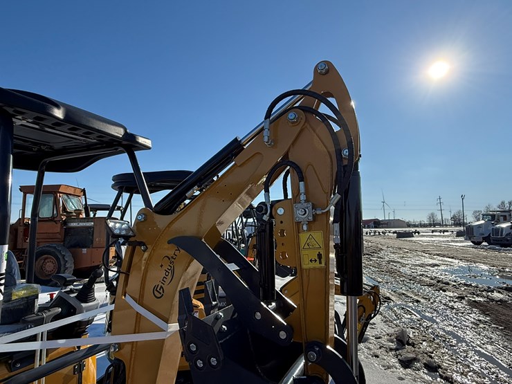 #101-•-unused-cfg-industry-qk20r-mini-excavator-qk20r202511040283-inv#-36802-image-25