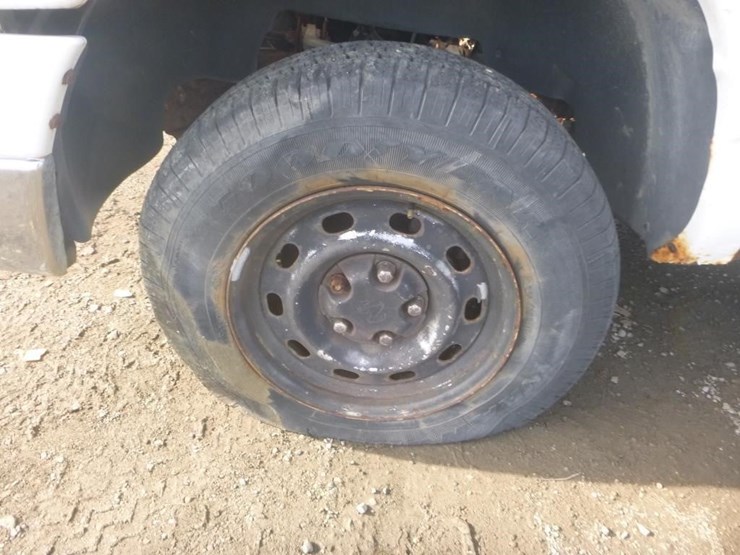 2005-dodge-1500-image-13