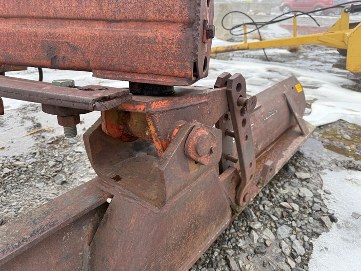 international-10-image-6