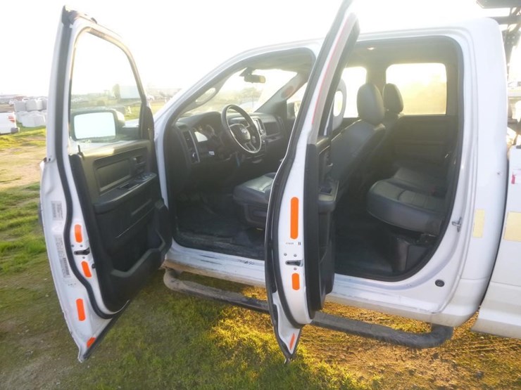 2015-dodge-1500-image-6