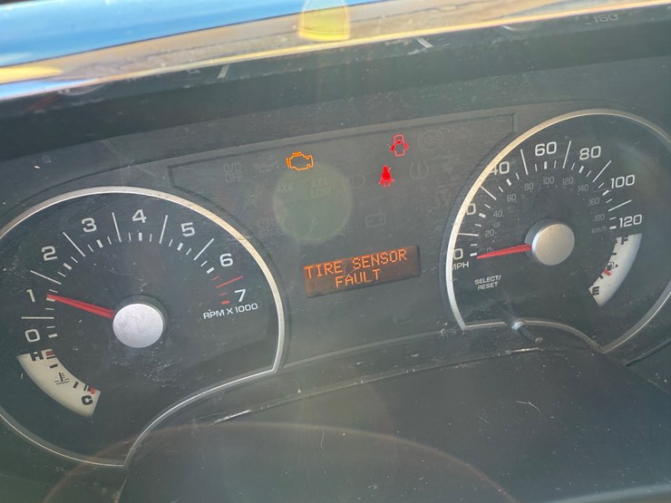 2008-ford-explorer-image-46