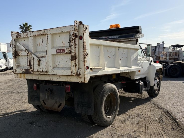 1993-ford-f700-image-3