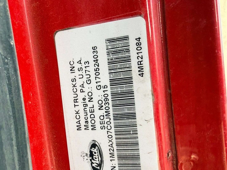 2018-mack-granite-gu713-image-52