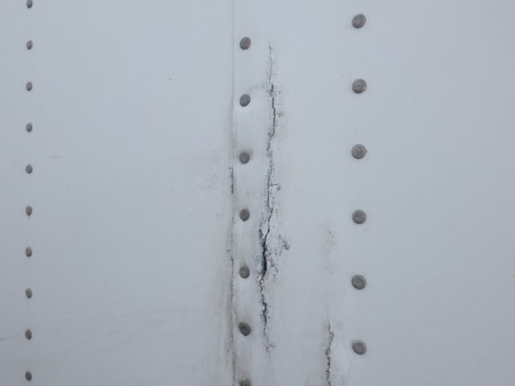 2017-utility-4000d-x-image-7