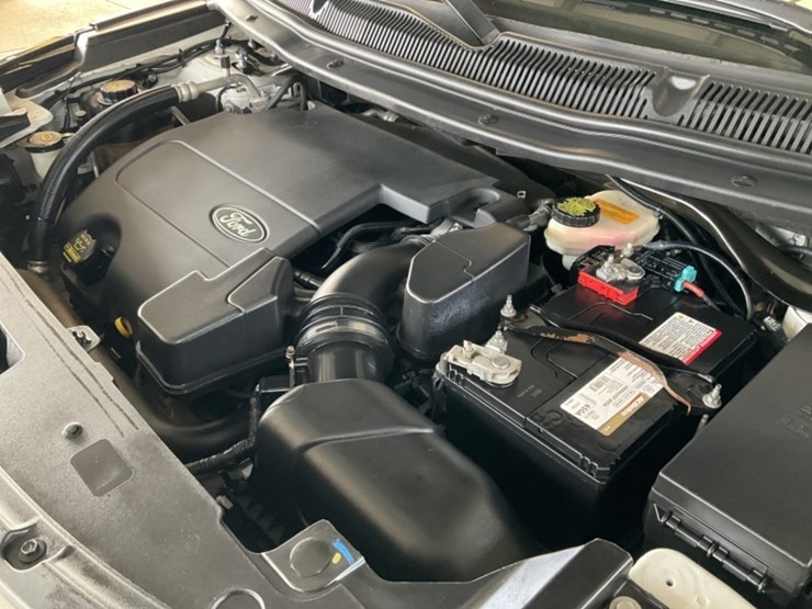 2013-ford-explorer-image-11